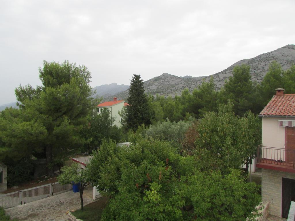Apartmani I Sobe Grga Starigrad Paklenica Camera foto