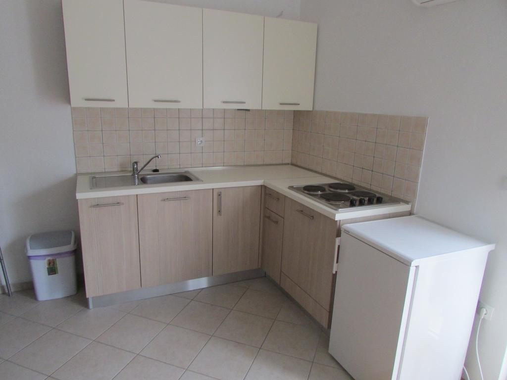 Apartmani I Sobe Grga Starigrad Paklenica Camera foto