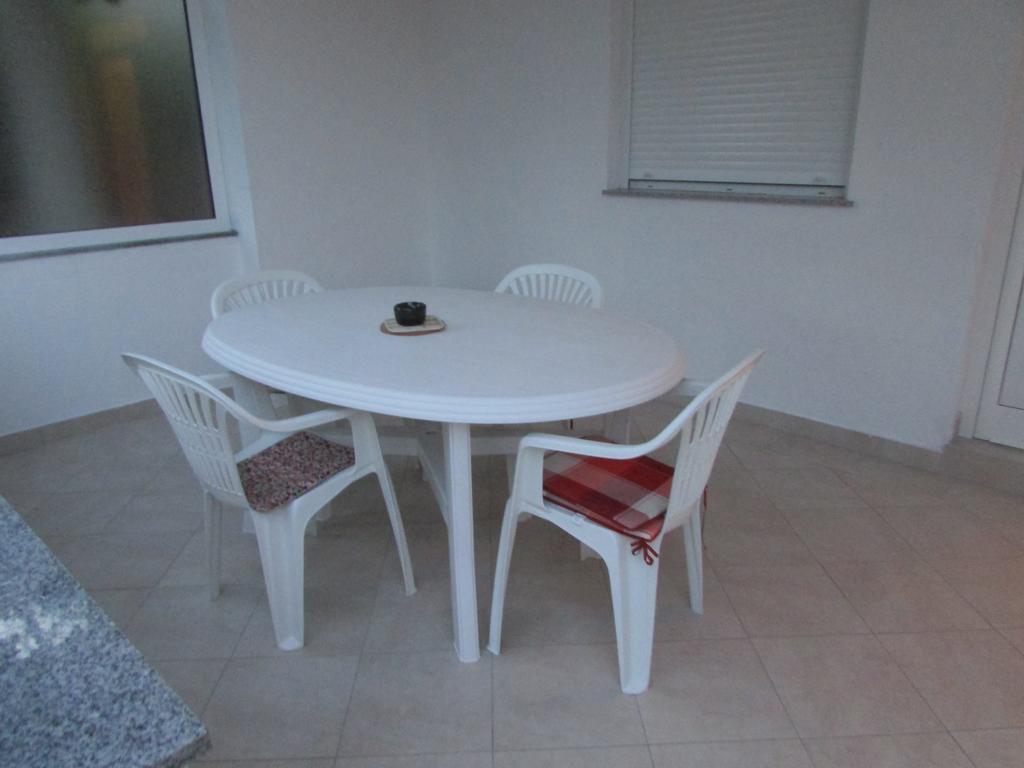 Apartmani I Sobe Grga Starigrad Paklenica Camera foto