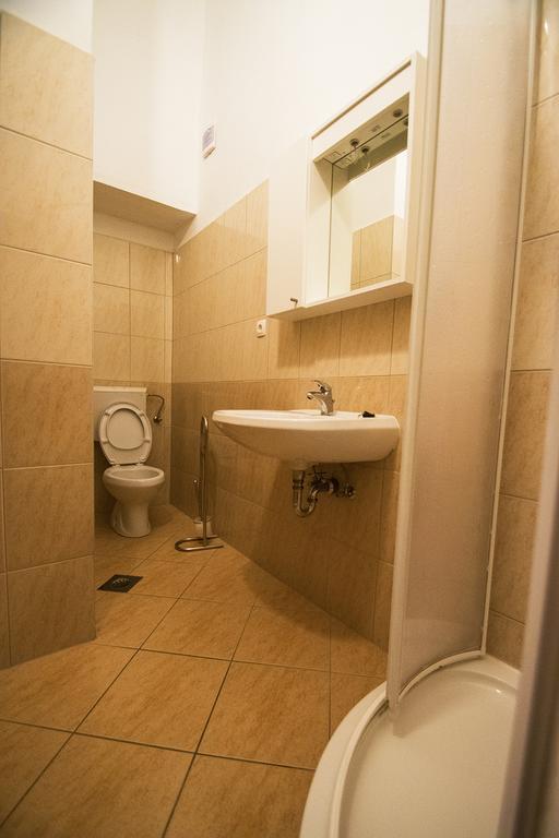 Apartmani I Sobe Grga Starigrad Paklenica Esterno foto
