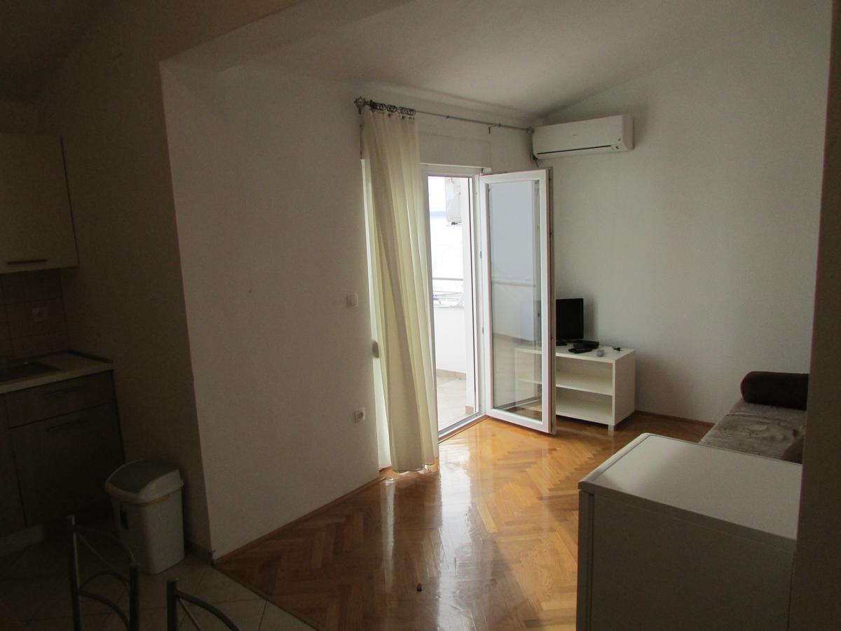 Apartmani I Sobe Grga Starigrad Paklenica Esterno foto